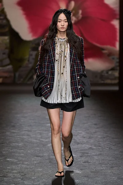 Look 6